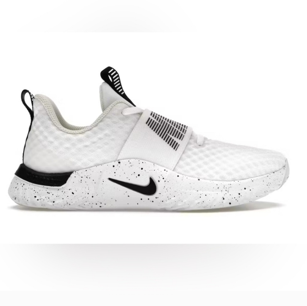 Nike Women's White and Black Sneakers